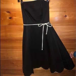 Classic Audrey Hepburn Dress with Scalloped edge